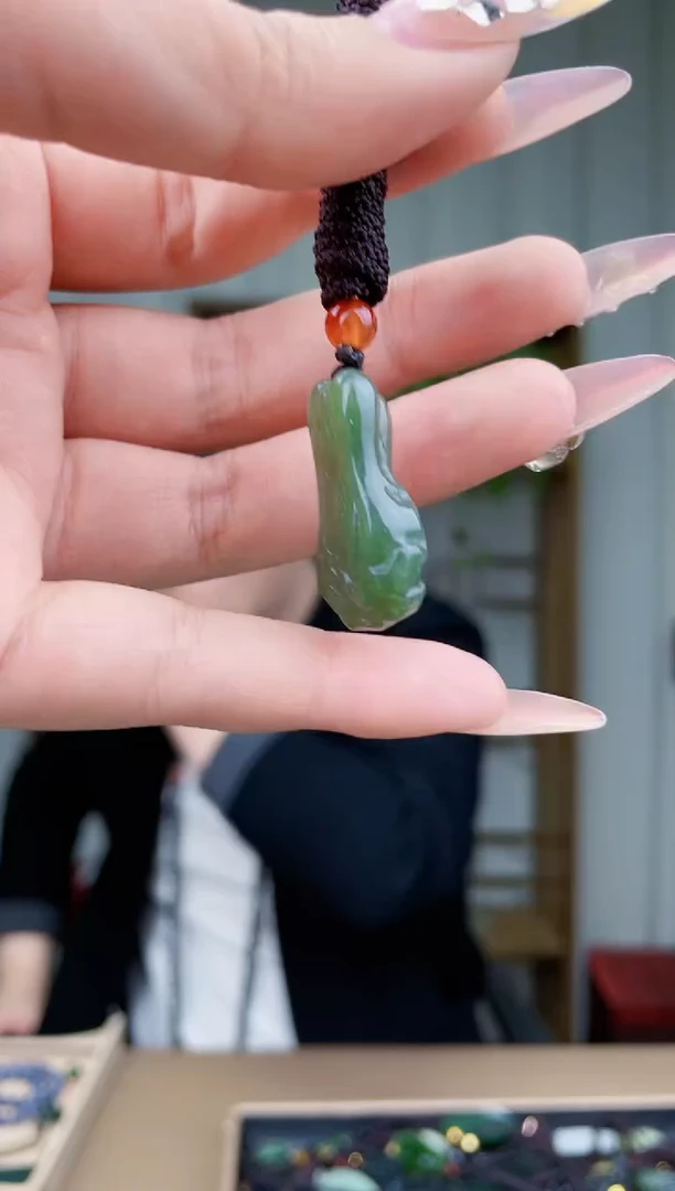 【闪购商品】和田玉挂件未镶嵌拍一发一，多样性发货！