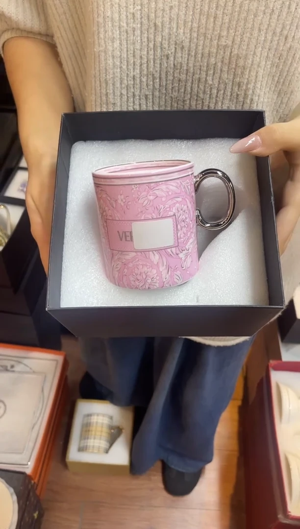 杯鸿辉家品牌瓷器，京东包邮！