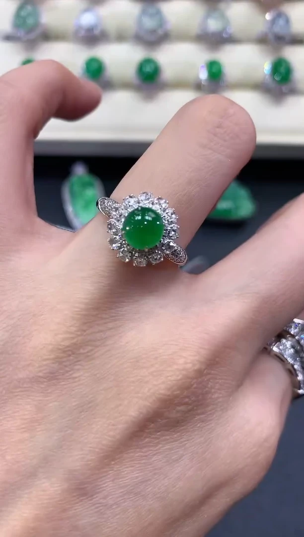 【闪购商品】翡翠戒指18K金镶嵌a111