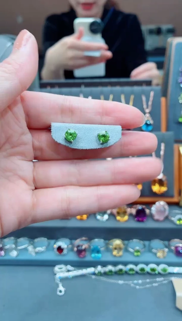 耳钉银S925镶嵌橄榄石橄榄石耳钉