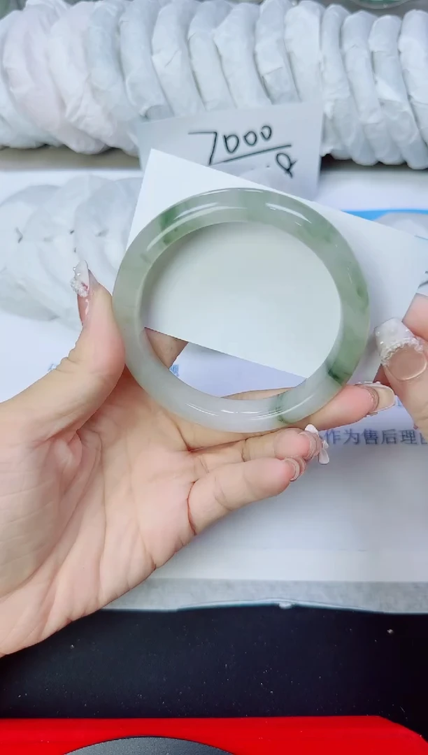 石英质玉手镯未镶嵌88/62.6