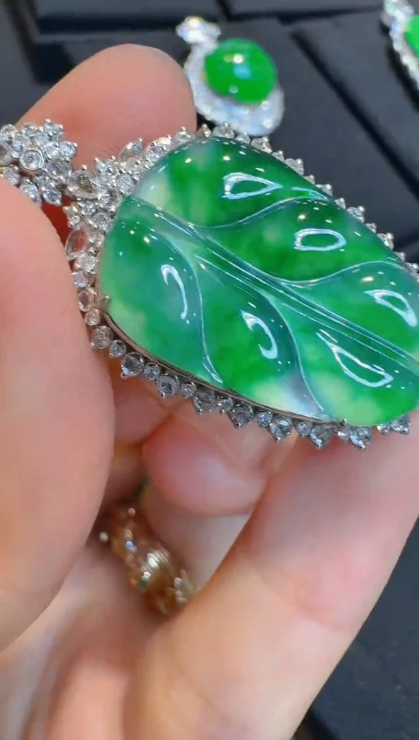 翡翠18K金镶嵌吊坠(不含链)多样性团购发一件