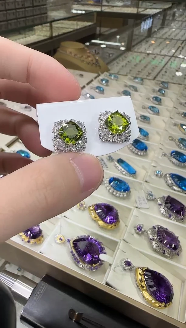 银S925镶嵌耳饰橄榄石耳钉10mm