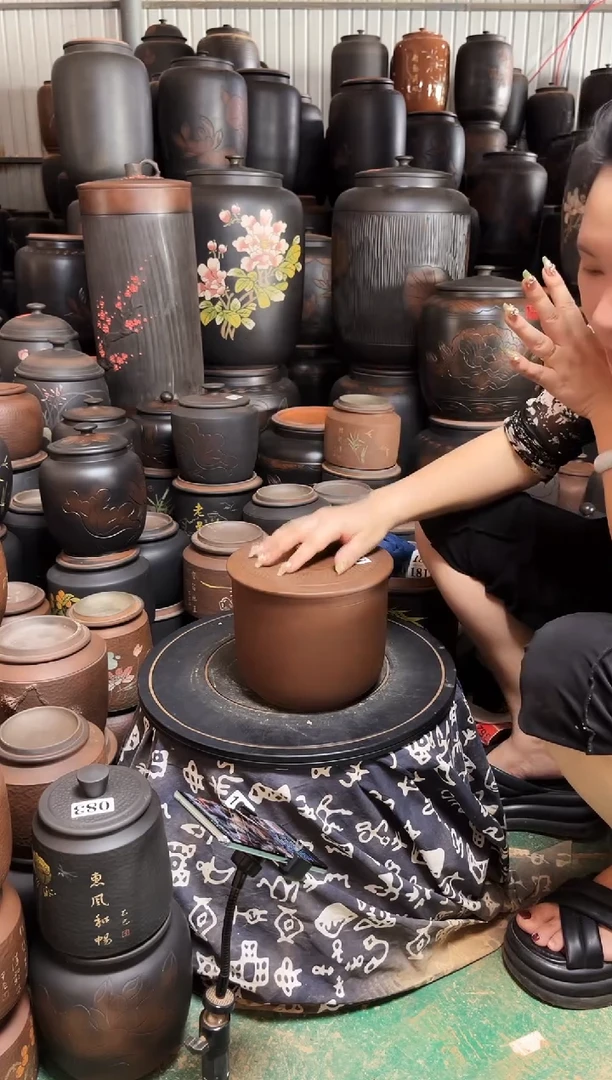罐瑕疵茶叶罐 古铜色小五饼 106