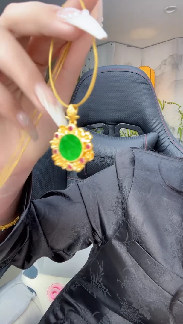 【闪购商品】翡翠吊坠(不含链)银S925镀金镶嵌天然缅甸A货翡翠吊坠