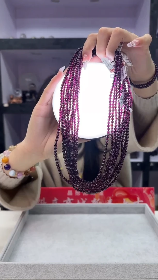 【闪购商品】石榴石（紫牙乌）项圈未镶嵌多样性发其一