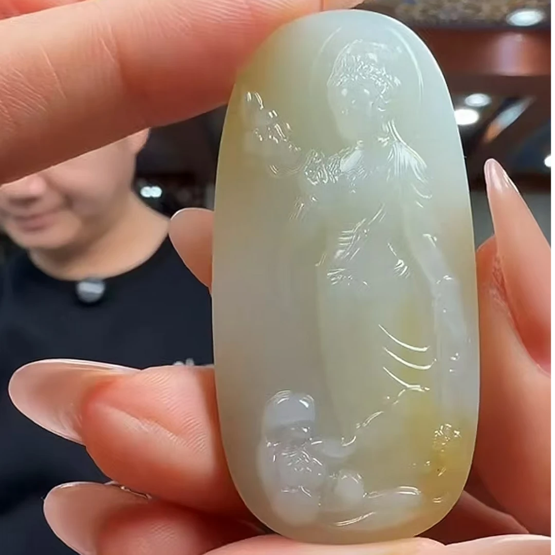 正宗天然和田玉吊坠