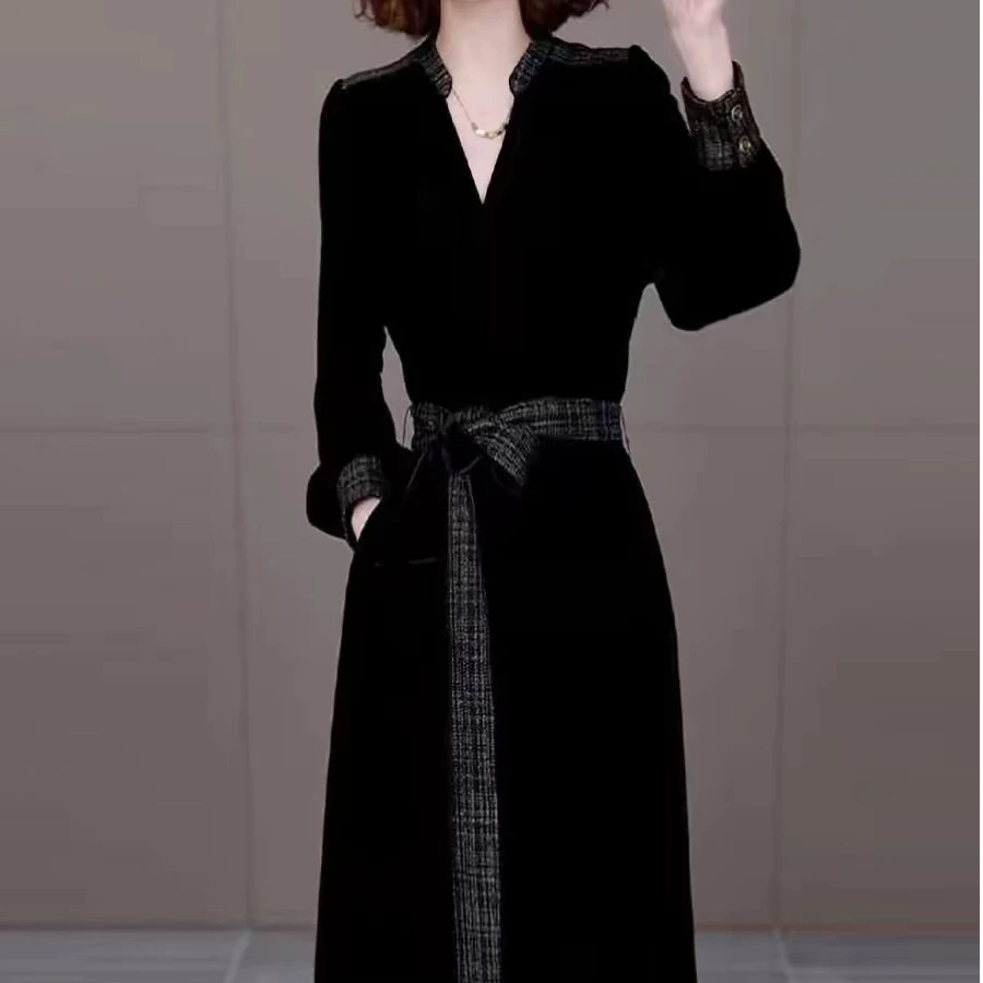 法式赫本风黑色连衣裙女装2025新款气质设计感长裙RG1581