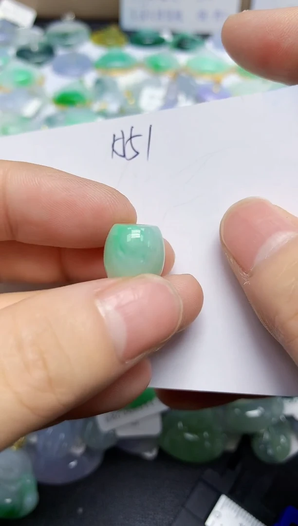 翡翠未镶嵌颈饰天然缅甸翡翠A货