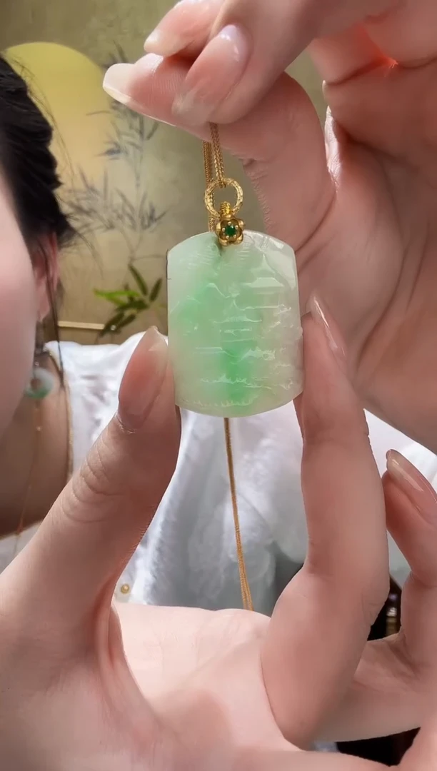 颈饰未镶嵌翡翠吊坠