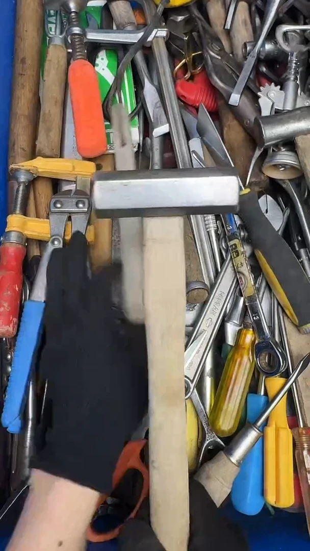 阿*歌五金工具钳子剪子等28