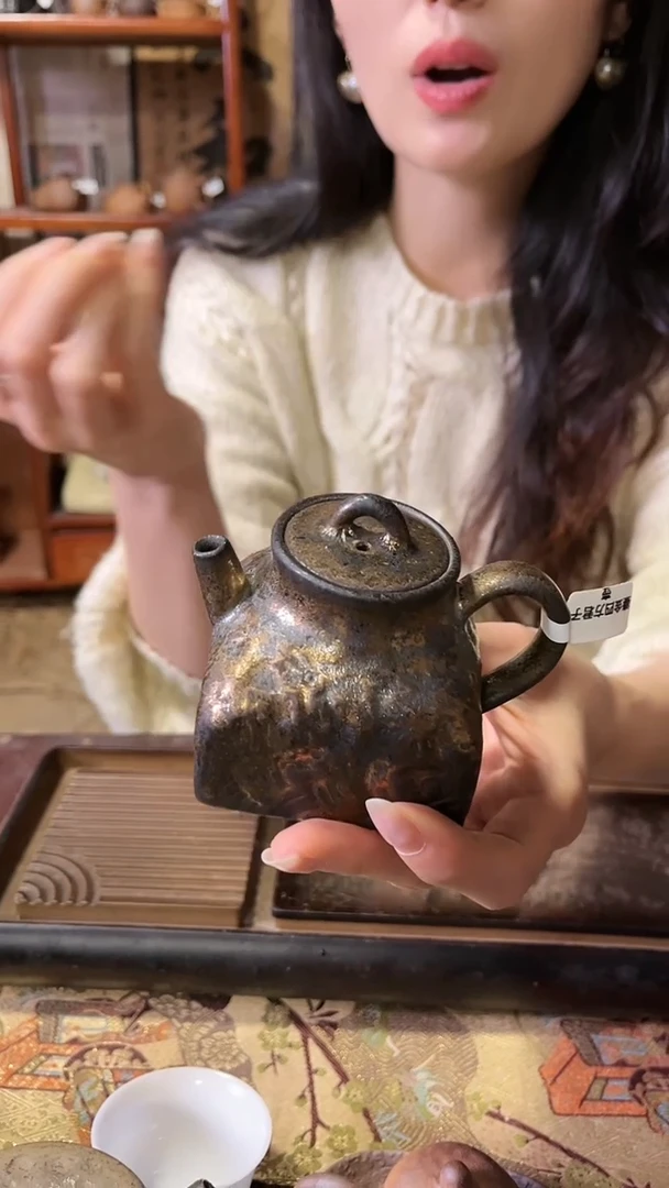 【闪购商品】H03鎏金四方磨砂感老岩泥茶壶