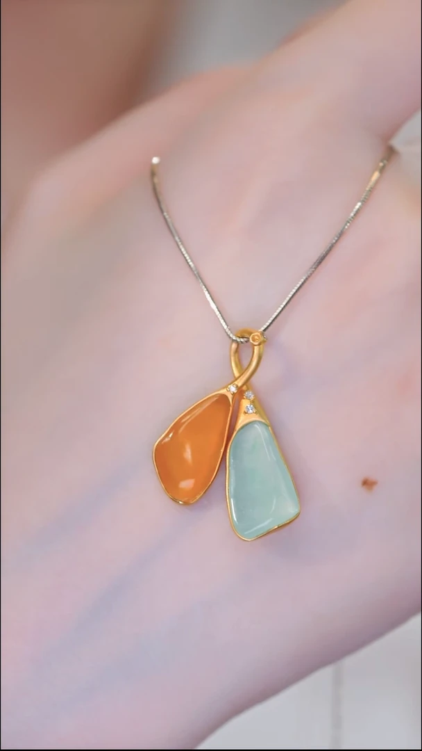 吊坠(不含链)18K金镶嵌翡翠31