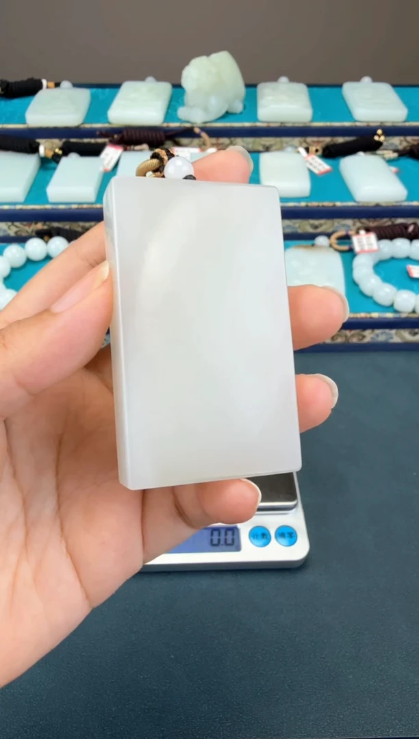 和田玉未镶嵌颈饰11