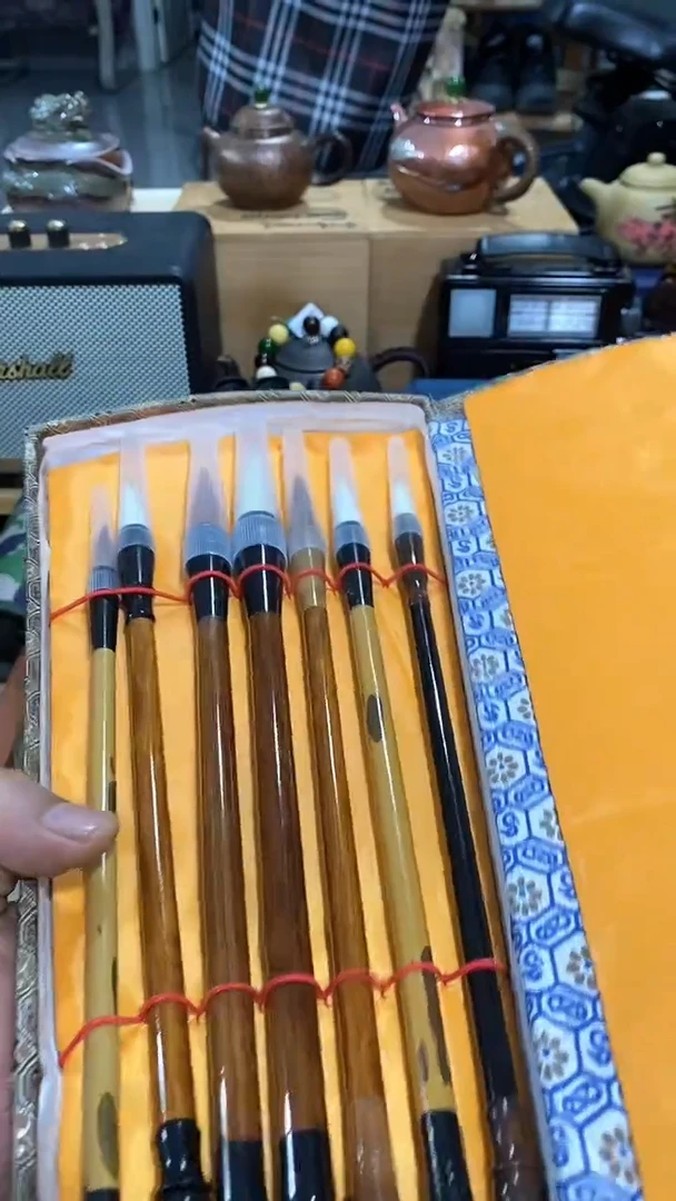 瓷片闪购商品  如图所示