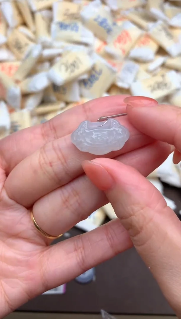 【闪购商品】翡翠挂件未镶嵌一