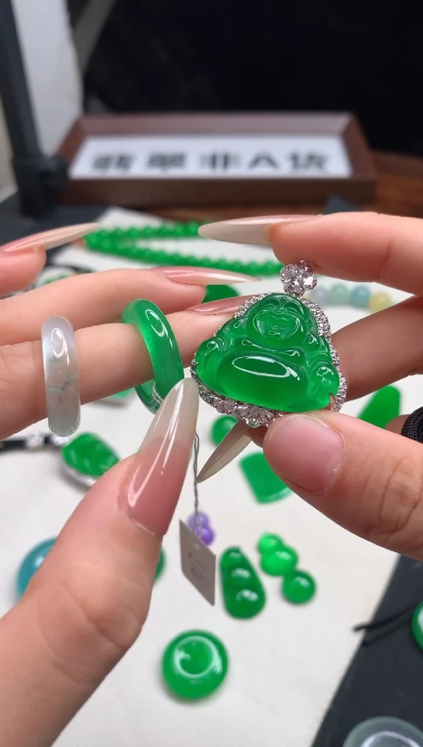 未镶嵌挂件翡翠M****4无美颜七天无理由