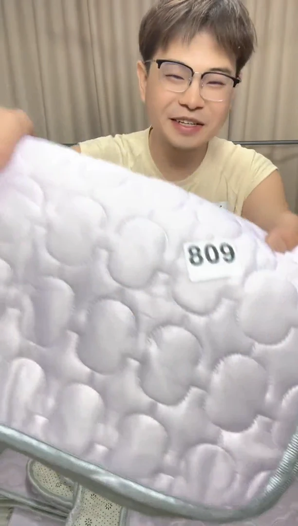 憨*瑕疵床上用品一物一拍809
