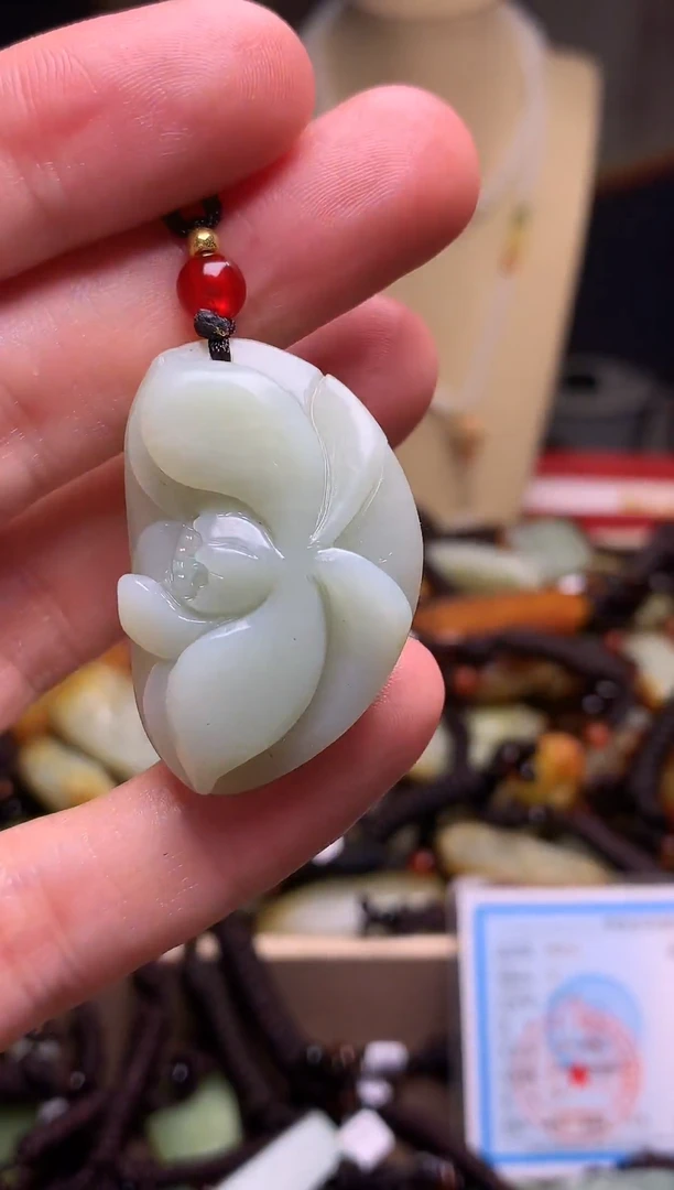 颈饰未镶嵌和田玉新疆料青海料清水和田玉吊坠