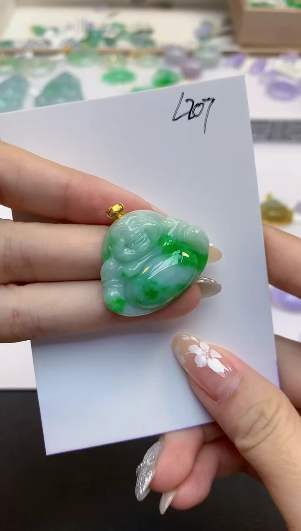 翡翠18K金镶嵌颈饰天然缅甸a货翡翠