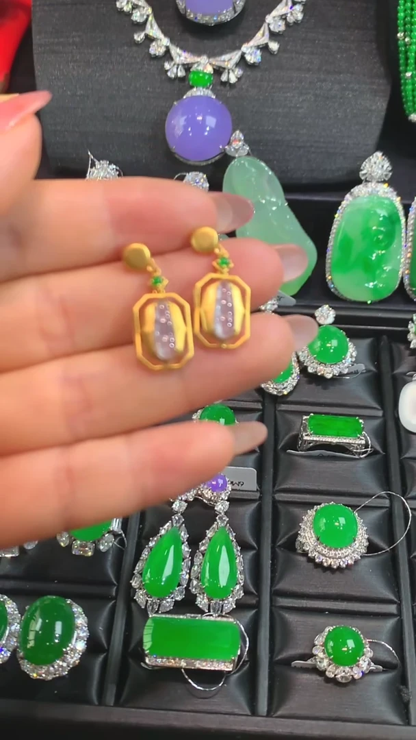 【闪购商品】翡翠耳饰18K金镶嵌耳饰