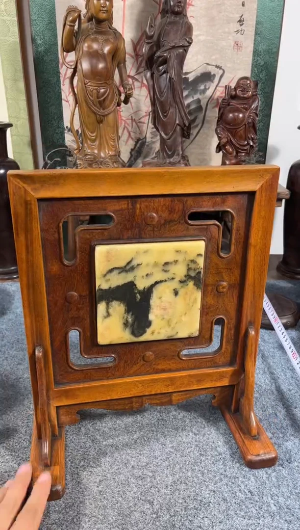 贡木用****7老五旧藏    坐镜