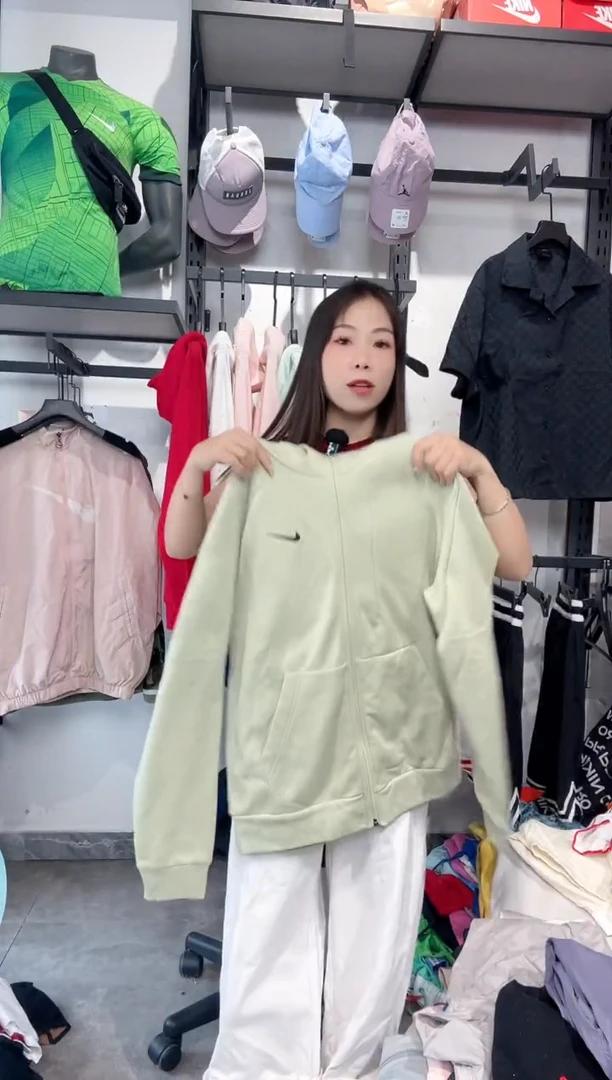 1181编码 瑕疵款直播间过款为准 尺码M
