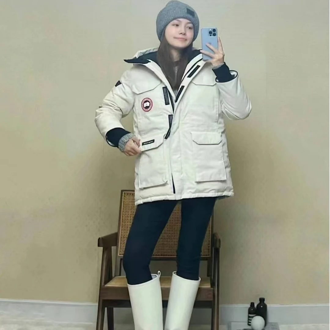 99新 加拿大鹅 亿颗潮奢 白色连帽羽绒服 XXS 1167