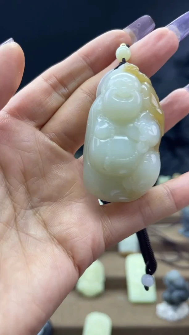 颈饰未镶嵌和田玉1