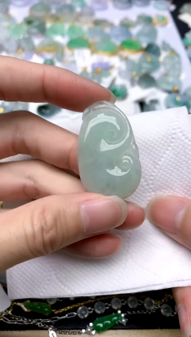 颈饰未镶嵌翡翠天然A货翡翠