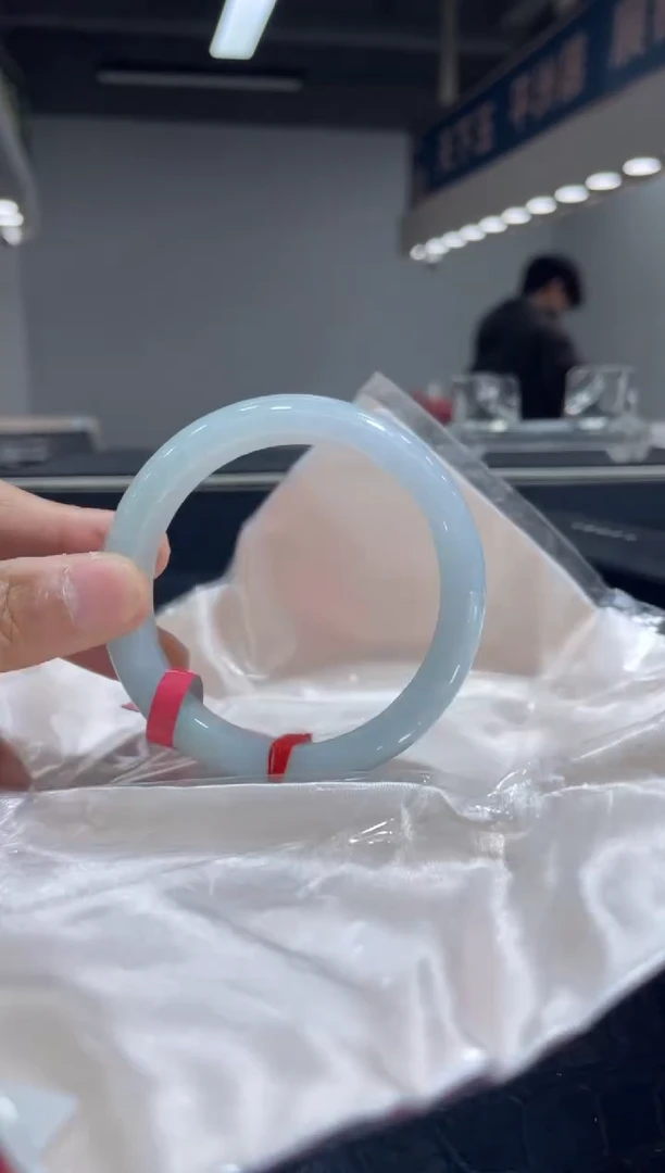 未镶嵌手镯翡翠7