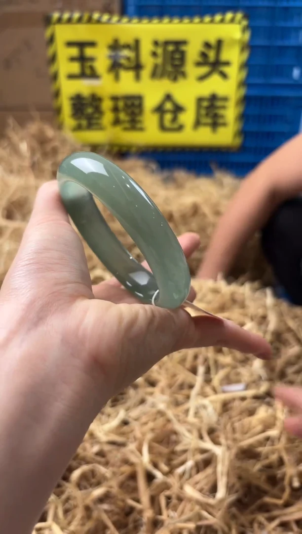 未镶嵌手镯石英质玉D-3952