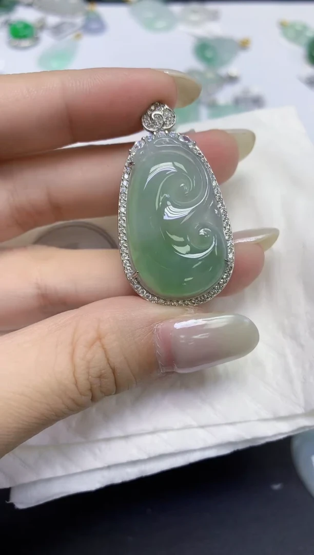 颈饰未镶嵌翡翠天然缅甸翡翠A货多样性发一件