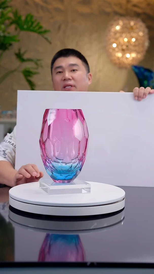 手工艺品琉璃金红蓝切面花器