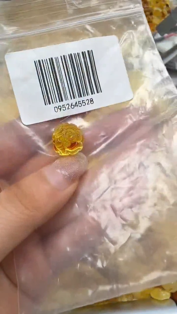 裸石琥珀未镶嵌如图