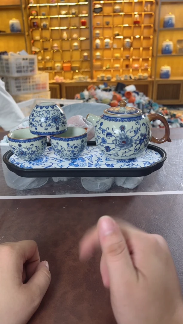 瓷片鸣盏居11111111缠枝莲壶套组+茶盘