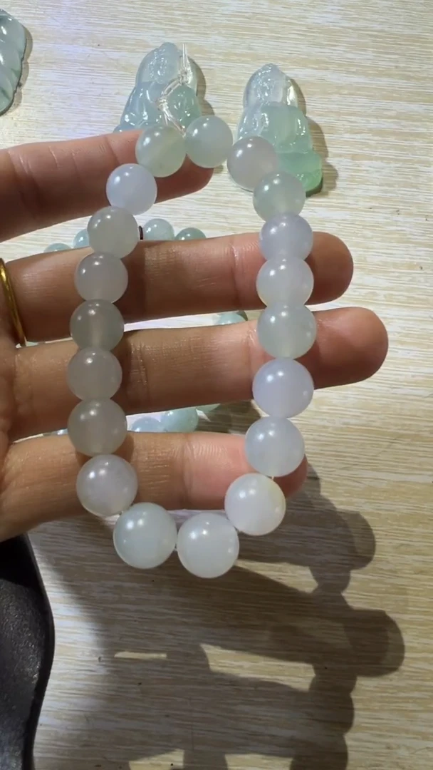 未镶嵌定制翡翠手串