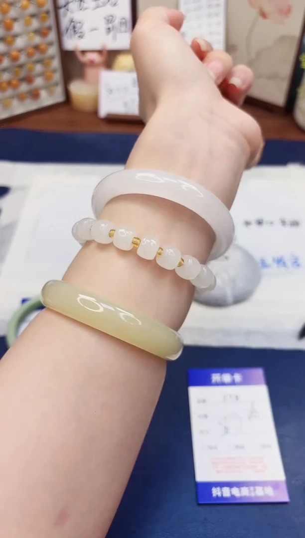 石英质玉手镯未镶嵌278-天山翠-圈口56