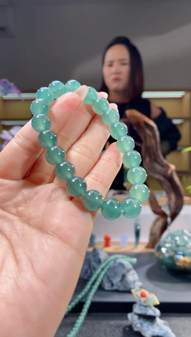 未镶嵌手串翡翠手串（多样性发其一）