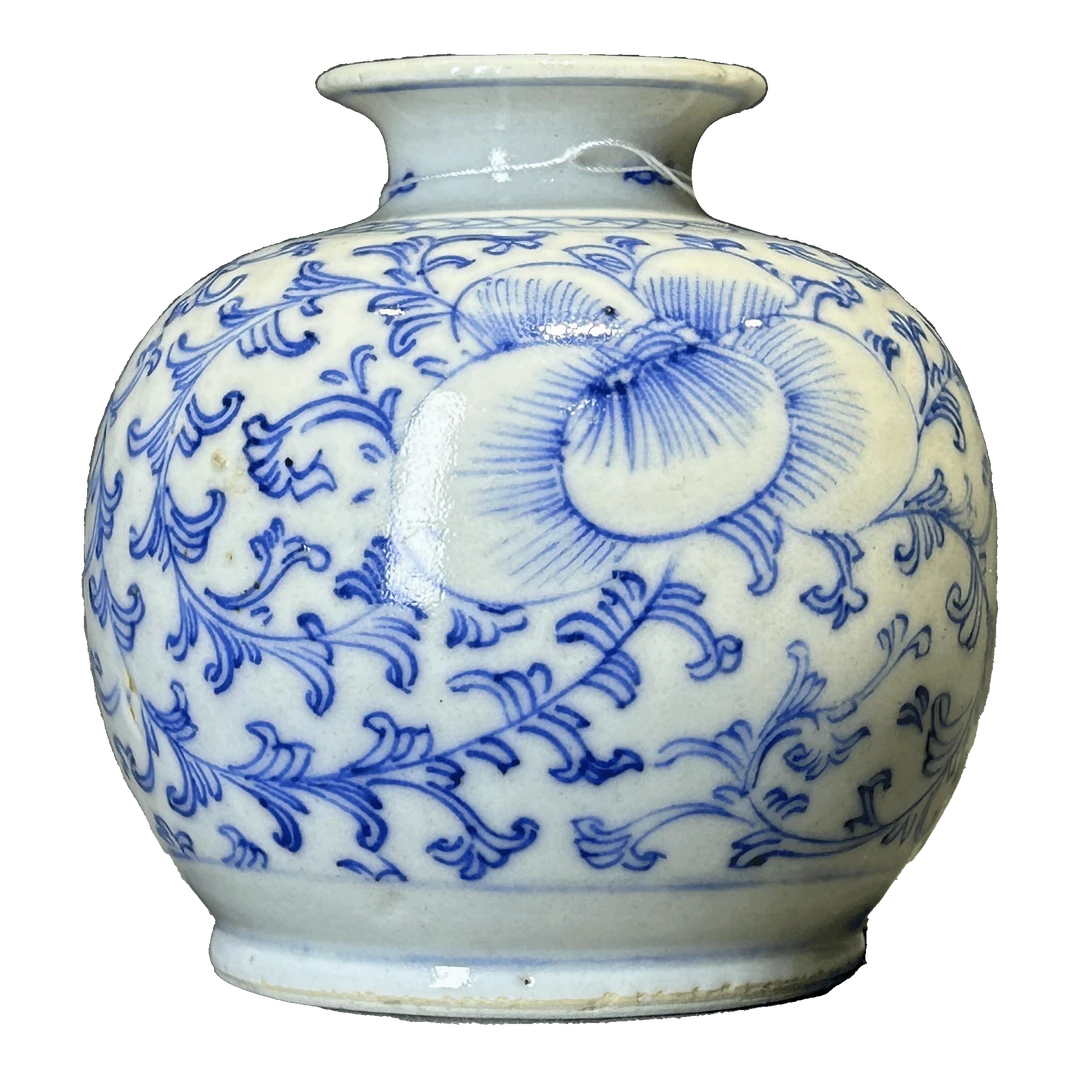 25047633x青花线描缠枝花卉纹苹果樽