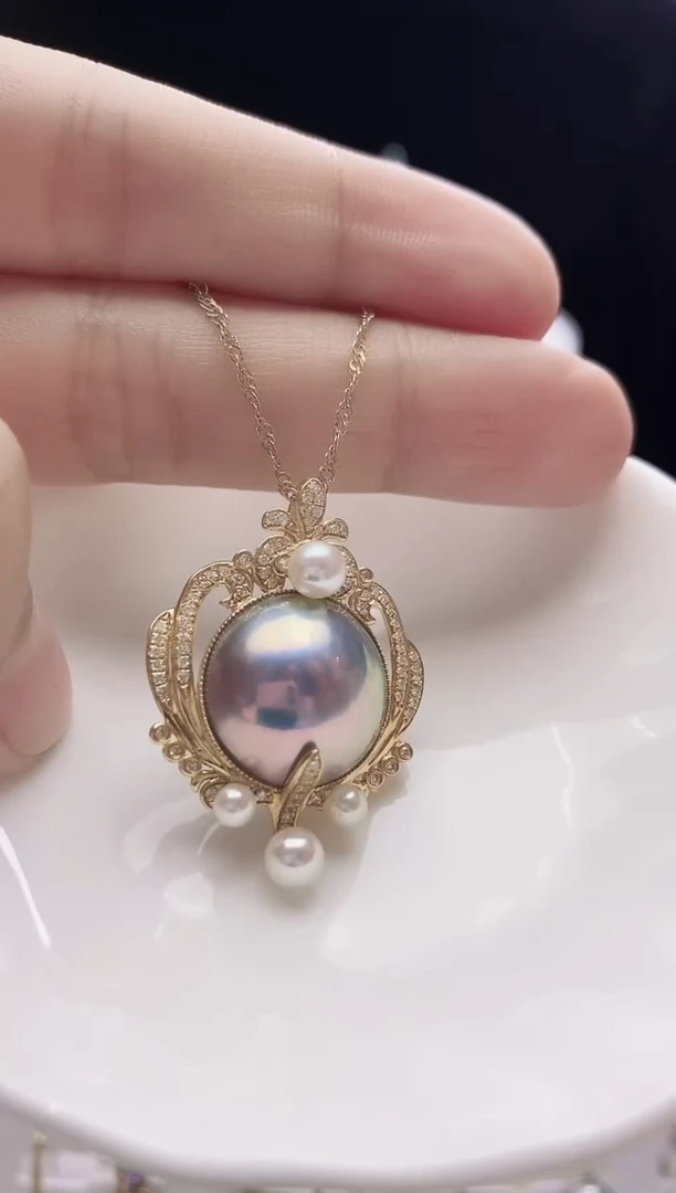 18K金镶嵌颈饰拼合珍珠（马贝珠）海水马贝吊坠