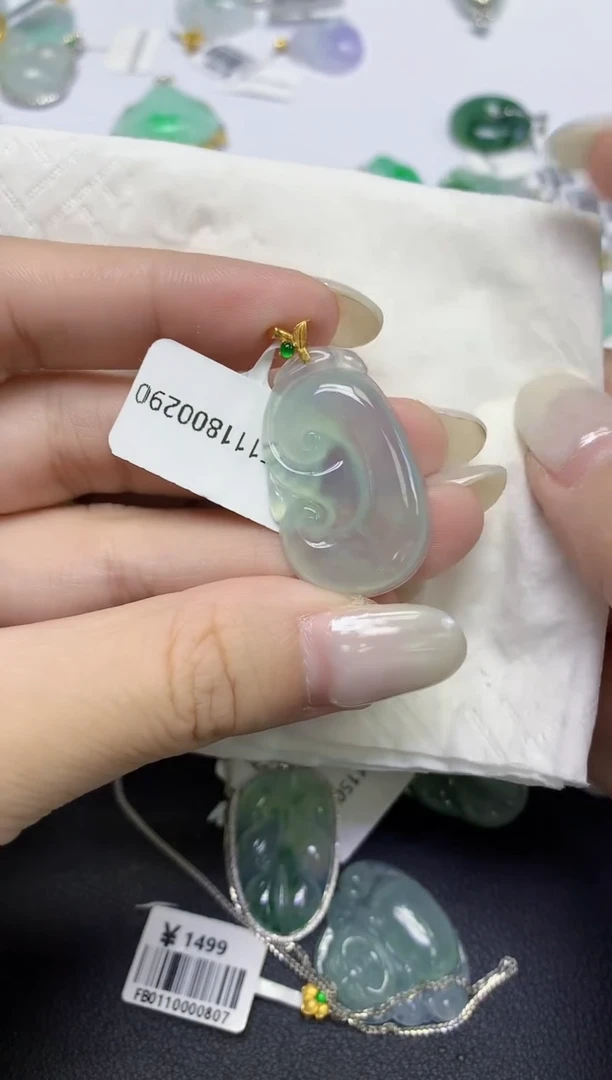 颈饰18K金镶嵌翡翠天然缅甸翡翠A货百元以上9元证书费自理