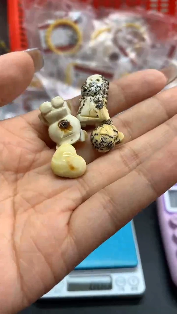 未镶嵌琥珀珠宝奇石s****n928/4发4