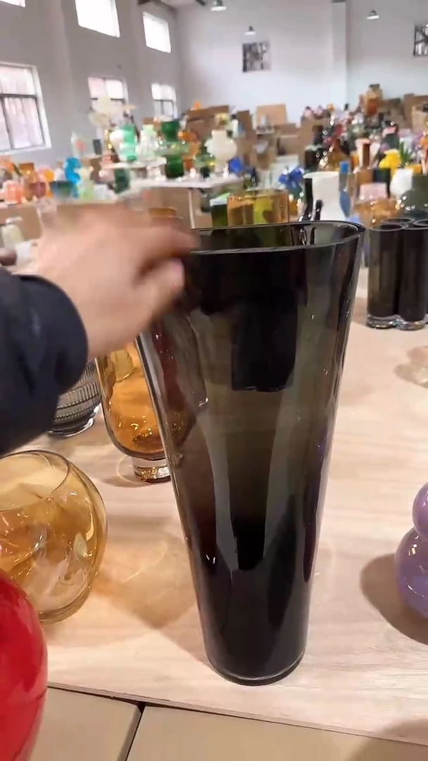 【闪购商品】玻璃黑色旋转