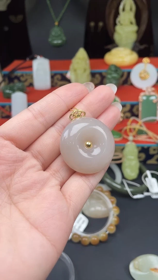 颈饰18K金镶嵌和田玉ge64