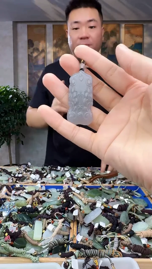 未镶嵌和田玉挂件拍一发一