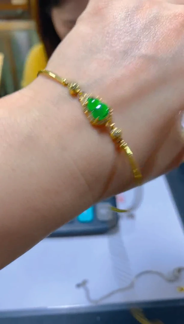 未镶嵌手链翡翠多样性发一