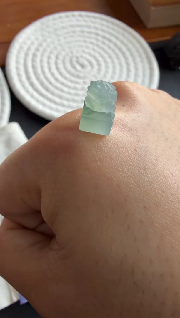 未镶嵌定制翡翠...