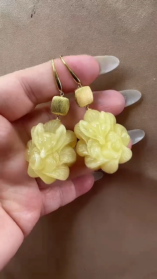 琥珀颈饰未镶嵌耳环