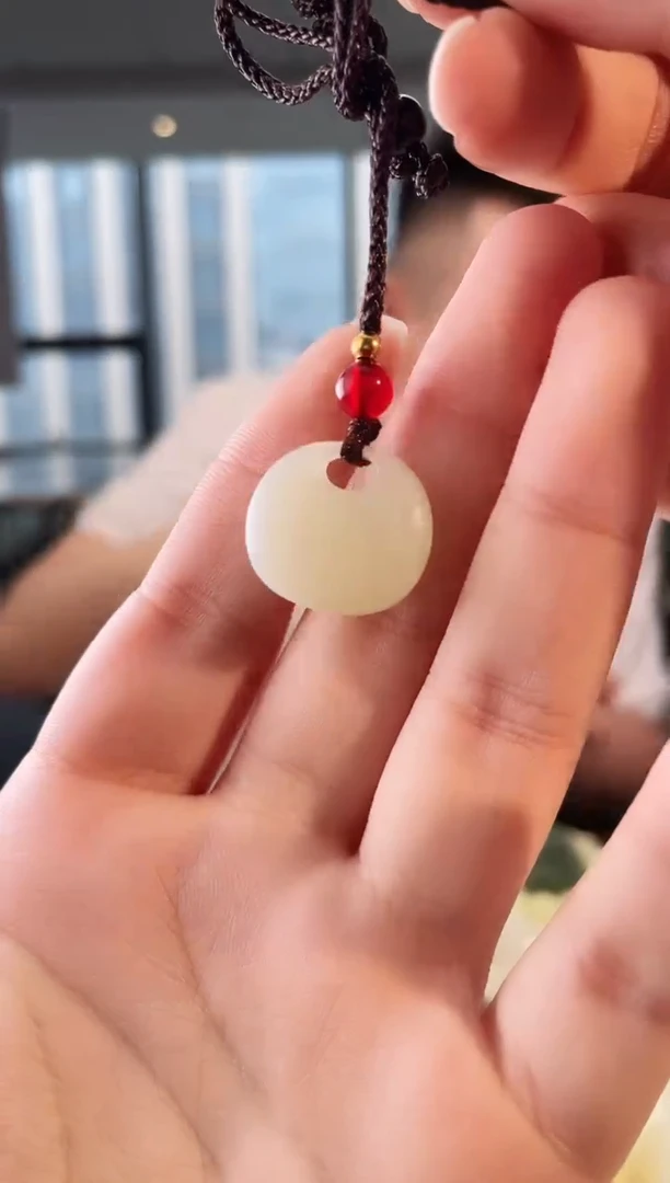 和田玉未镶嵌颈饰锁 无